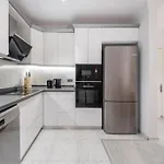 Center 2 Bedroom Calm Modern Garden Floor Flat - Yeni Dunya Διαμέρισμα *