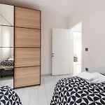 Διαμέρισμα Center 2 Bedroom Calm Modern Garden Floor Flat - Yeni Dunya