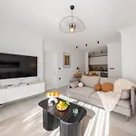 Center 2 Bedroom Calm Modern Garden Floor Flat - Yeni Dunya Διαμέρισμα Αλικαρνασσός