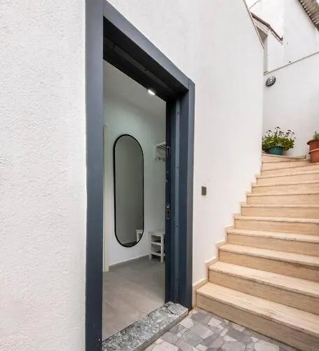 Daire Center 2 Bedroom Calm Modern Garden Floor Flat - Yeni Dunya Bodrum
