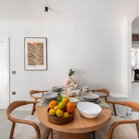 Апартаменты Center 2 Bedroom Calm Modern Ground Floor Flat - Yeni Duenya Бодрум