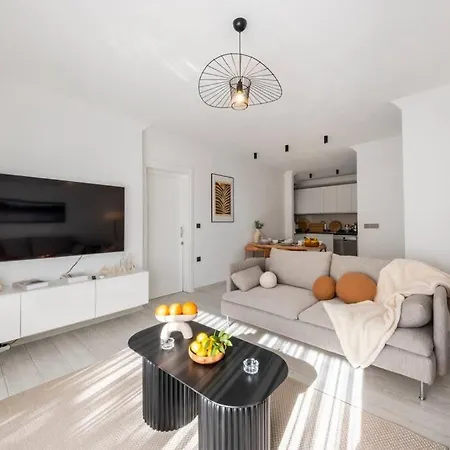 Center 2 Bedroom Calm Modern Ground Floor Flat - Yeni Duenya Апартаменты Бодрум