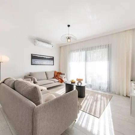 Апартаменты Center 2 Bedroom Calm Modern Ground Floor Flat - Yeni Duenya Бодрум