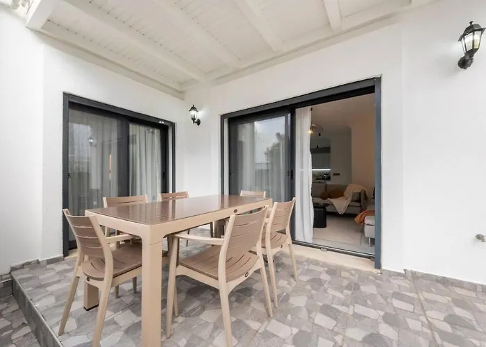 Daire Center 2 Bedroom Calm Modern Garden Floor Flat - Yeni Dünya Bodrum