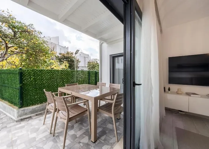 Daire Center 2 Bedroom Calm Modern Garden Floor Flat - Yeni Dünya