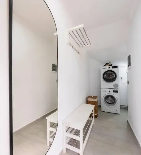 Daire Center 2 Bedroom Calm Modern Garden Floor Flat - Yeni Dünya