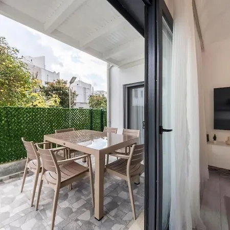 Lejlighed Center 2 Bedroom Calm Modern Garden Floor Flat - Yeni Duenya