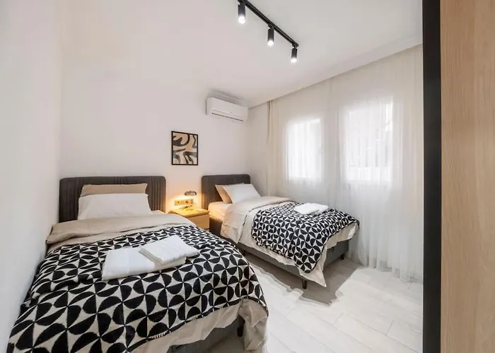Daire Center 2 Bedroom Calm Modern Garden Floor Flat - Yeni Dünya *