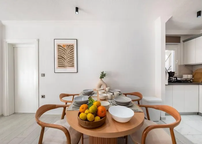 דירה Center 2 Bedroom Calm Modern Garden Floor Flat - Yeni Duenya בודרום