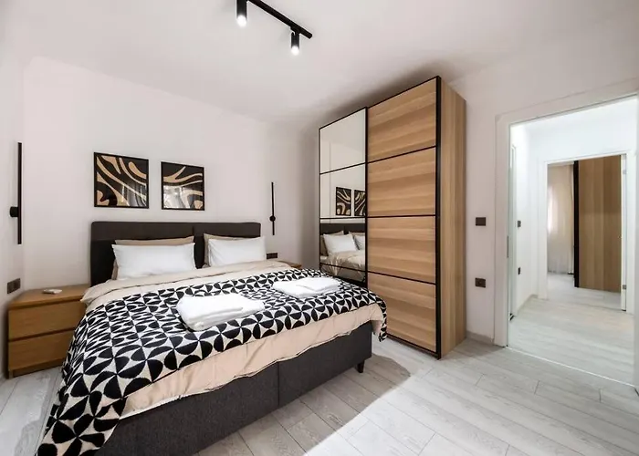 Center 2 Bedroom Calm Modern Garden Floor Flat - Yeni Dunya * Bodrum